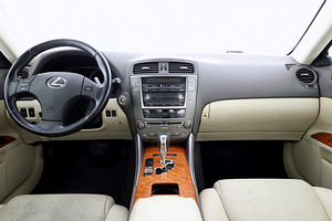 Lexus IS 250 Luxury Facelift ATM 2.5 153kW (5 foto / 7)