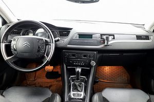 Citroen C5 Tourer Exclusive ATM 2.0 HDI 100kW (5 foto / 8)