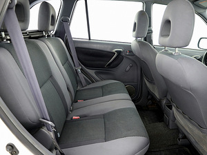 Toyota RAV4 Comfort 4x4 2.0 110kW (7 foto / 7)