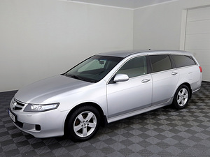 Honda Accord Elegance Facelift 2.0 114kW (2 foto / 7)