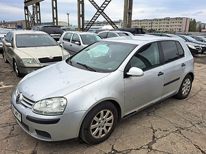 Volkswagen Golf Comfortline ATM 1.6 85kW (2 foto / 7)