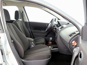 Renault Megane Elegance ATM 1.6 83kW (6 foto / 7)