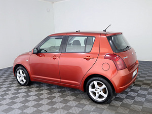 Suzuki Swift Elegance 1.3 68kW (4 foto / 8)