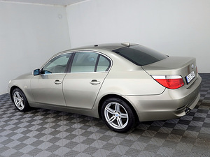 BMW 525 xDrive Executive ATM 2.5 160kW (4 foto / 7)