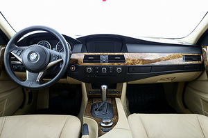 BMW 525 xDrive Executive ATM 2.5 160kW (5 foto / 7)