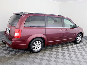 Chrysler Town and Country Signature Series 3.8 142kW (3 фото из 9)