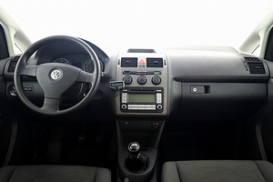 Volkswagen Touran Comfortline Facelift 1.9 TDI 66kW (5 фото из 7)