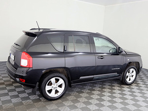 Jeep Compass Comfort 2.0 115kW (3 foto / 7)
