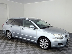 Toyota Avensis Linea Sol Facelift 2.0 108kW (1 foto / 8)