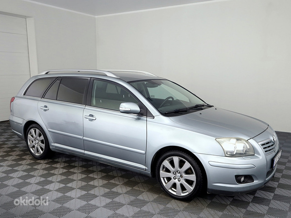 Toyota Avensis Linea Sol Facelift 2.0 108kW