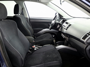 Mitsubishi Outlander Comfort 2.0 Di-D 103kW (6 foto / 7)