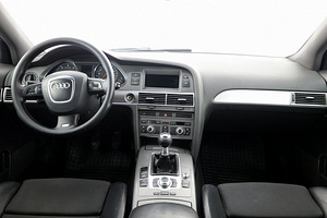 Audi A6 S-Line 2.7 TDI 132kW (5 foto / 9)
