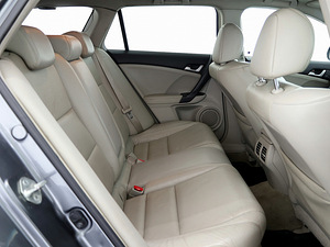 Honda Accord Luxury ATM 2.2 i-DTEC 110kW (7 foto / 8)