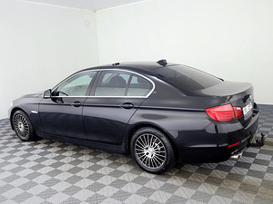 BMW 520 Executive ATM 2.0 D 135kW (4 foto / 7)