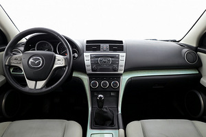 Mazda 6 Elegance 2.0 108kW (5 foto / 7)
