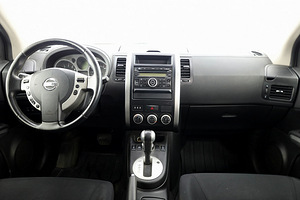 Nissan X-Trail Comfort ATM 2.0 104kW (5 foto / 7)