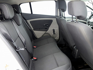 Renault Megane Elegance 1.6 74kW (7 foto / 7)