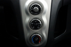 Toyota Yaris Linea Sol ATM 1.3 64kW (8 foto / 8)