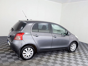 Toyota Yaris Linea Sol A-C 1.3 64kW (3 foto / 8)
