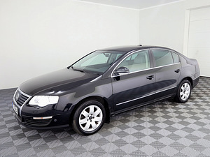 Volkswagen Passat Comfortline 2.0 110kW (2 foto / 7)