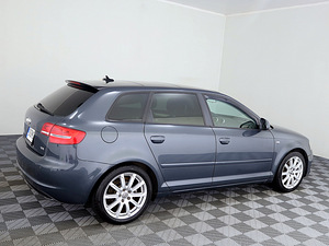 Audi A3 S-Line ATM 2.0 TDI 103kW (3 foto / 9)