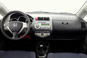 Honda Jazz Elegance Facelift 1.3 61kW (5 foto / 7)