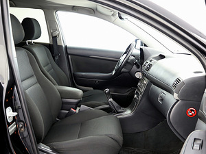 Toyota Avensis Linea Sol 2.0 D-4D 85kW (6 foto / 8)