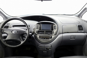 Toyota Previa Luxury ATM 2.4 115kW (5 foto / 8)