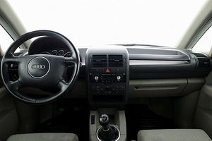 Audi A2 Comfortline 1.4 55kW (5 foto / 7)