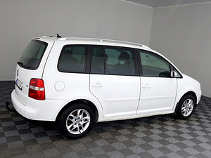 Volkswagen Touran Comfortline 2.0 TDI 103kW (3 foto / 7)