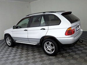 BMW X5 Executive Facelift ATM 3.0 D 160kW (4 foto / 7)