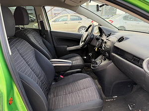 Mazda 2 Elegance 1.3 63kW (6 фото из 7)