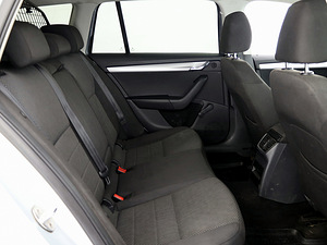 Skoda Octavia Comfortline 4x4 2.0 TDI 110kW (7 foto / 7)