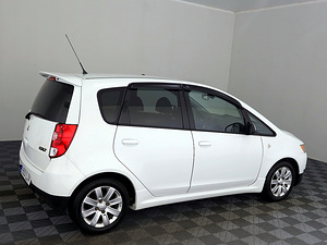 Mitsubishi Colt Facelift 1.3 70kW (3 foto / 7)