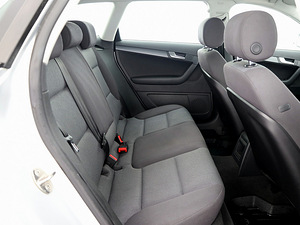 Audi A3 Comfortline Facelift ATM 1.8 118kW (7 foto / 8)