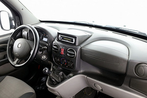 Fiat Doblo Passenger 1.2 JTD 62kW (5 foto / 7)