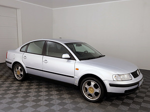 Volkswagen Passat Comfortline 1.8 92kW (1 foto / 7)