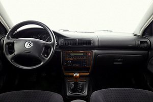 Volkswagen Passat Comfortline 1.8 92kW (5 foto / 7)