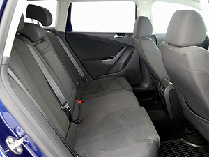 Volkswagen Passat Comfortline Facelift ATM 2.0 TDI 103kW (7 foto / 7)
