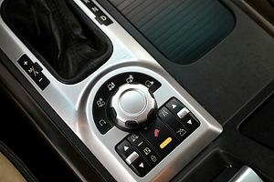 Land Rover Range Rover Vogue Facelift 3.7 TDV8 200kW (9 foto / 9)