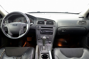 Volvo XC70 Summum AWD ATM 2.4 147kW (5 фото из 7)