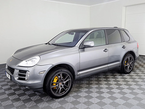 Porsche Cayenne Platinum Facelift ATM 3.0 TDI 176kW (2 фото из 8)