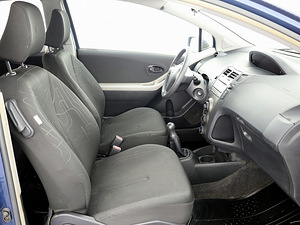 Toyota Yaris Facelift 1.0 51kW (6 foto / 7)
