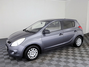Hyundai i20 Elegance 1.2 57kW (2 foto / 7)