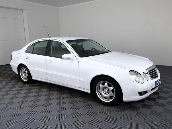 Mercedes-Benz E 200 Elegance Facelift ATM 1.8 120kW