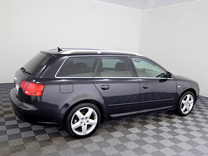Audi A4 S-Line ATM 2.0 TDI 103kW (3 foto / 7)
