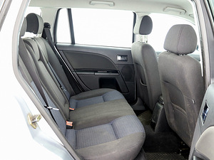 Ford Mondeo Comfort Facelift 2.0 TDCi 96kW (7 foto / 7)