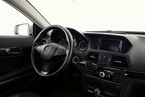 Mercedes-Benz E 250 Coupe Avantgarde ATM 2.1 CDI 150kW (5 foto / 7)