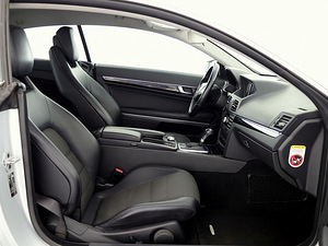 Mercedes-Benz E 250 Coupe Avantgarde ATM 2.1 CDI 150kW (6 foto / 7)