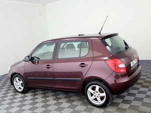 Skoda Fabia Comfortline Facelift 1.2 51kW (4 фото из 8)